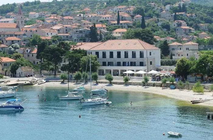 Apartman Postira Apartment *