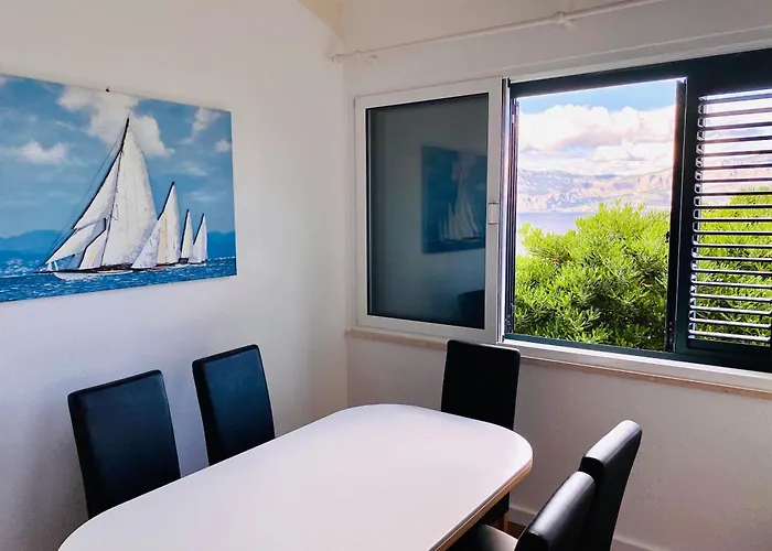 Apartment Apartman Postira *