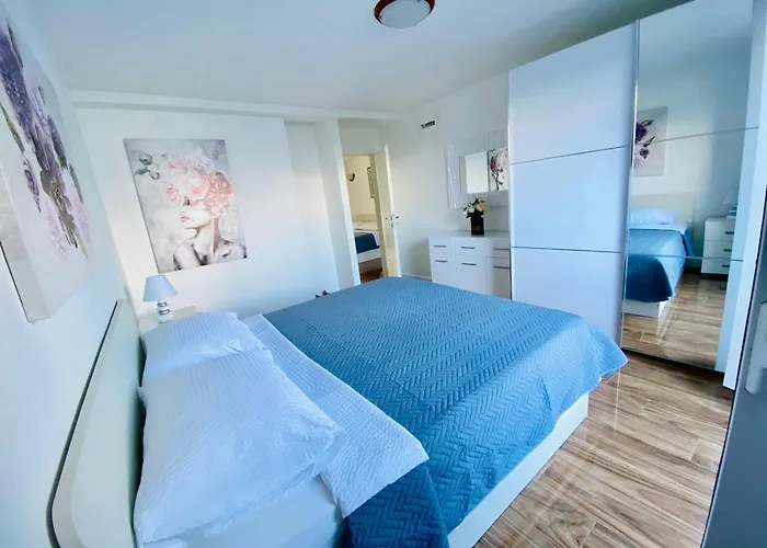 Apartman Postira Apartment *