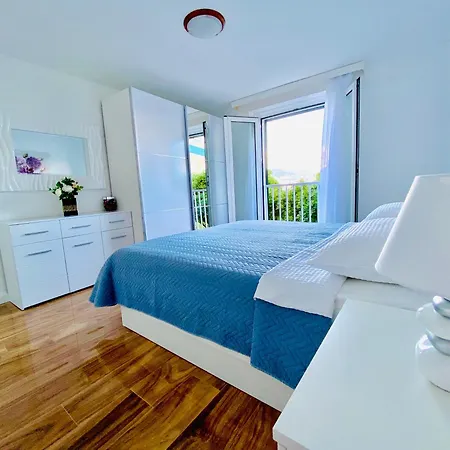 아파트 Apartman Postira *