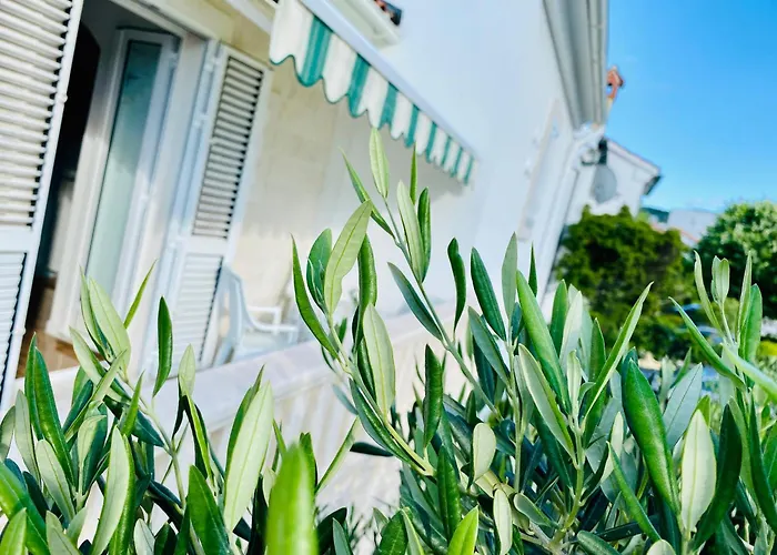 Apartman Postira
