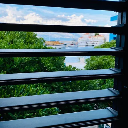 Apartman Postira Lejlighed Postira