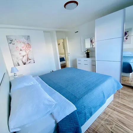 Apartman Postira Appartement *